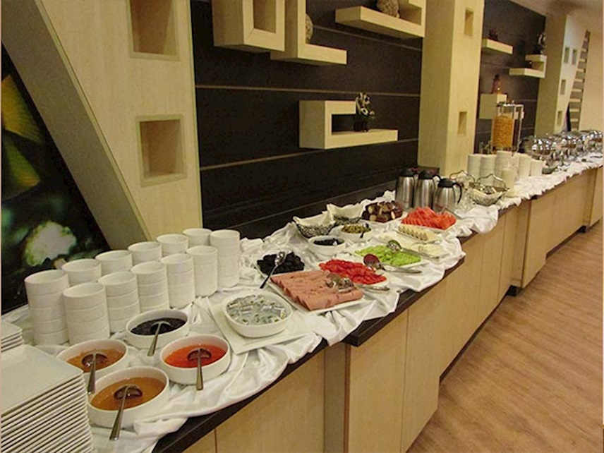بوفه صبحانه هتل صدف کیش