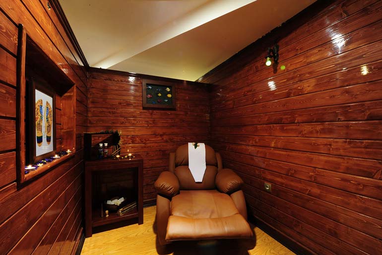 Goldenpalacehotel ماساژ 2