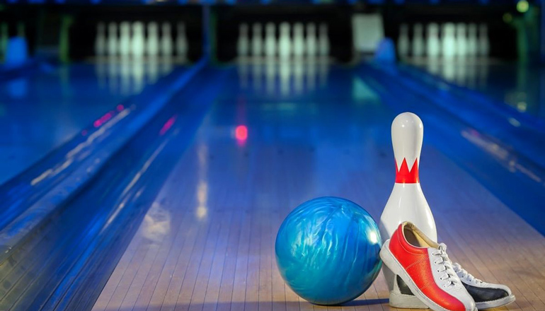 اسکله تفریحی کیش و تجربه هر تفریح آبی که فکرش را بکنید 20 بولینگ مریم کیش