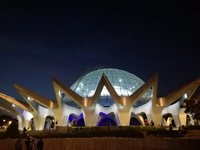 آسمان نمای پارک آب و آتش