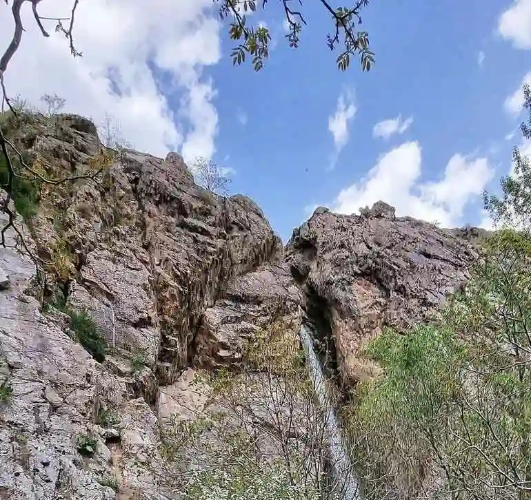 آبشار رندان کجاست؟