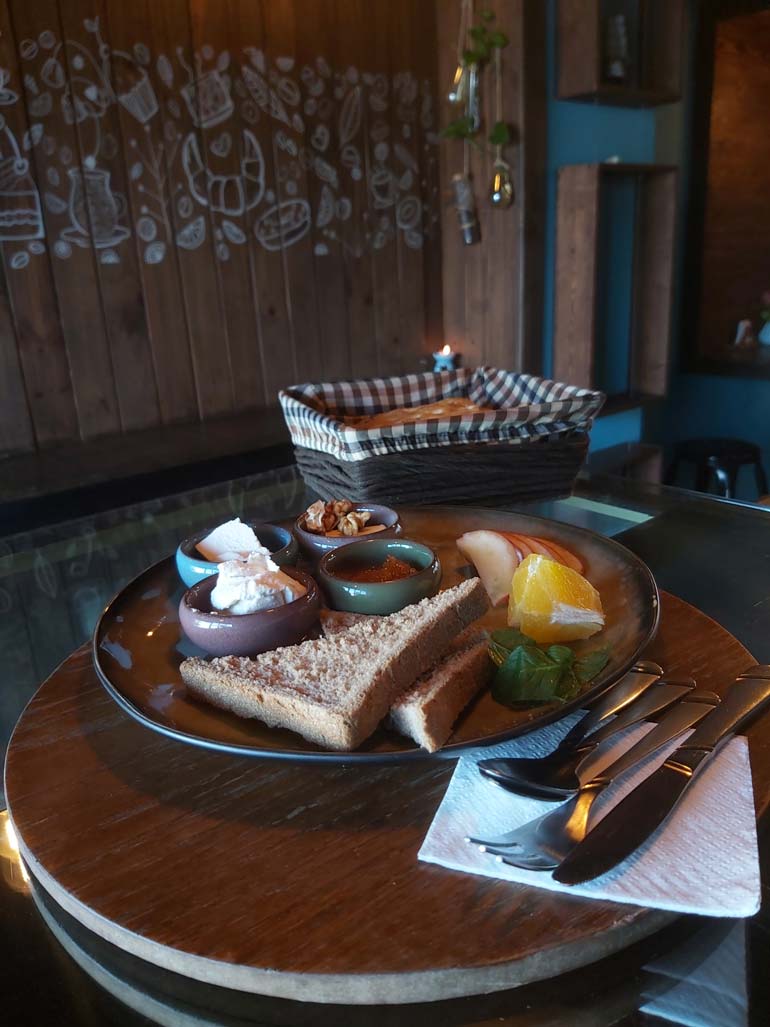 کافه بهار بندرعباس