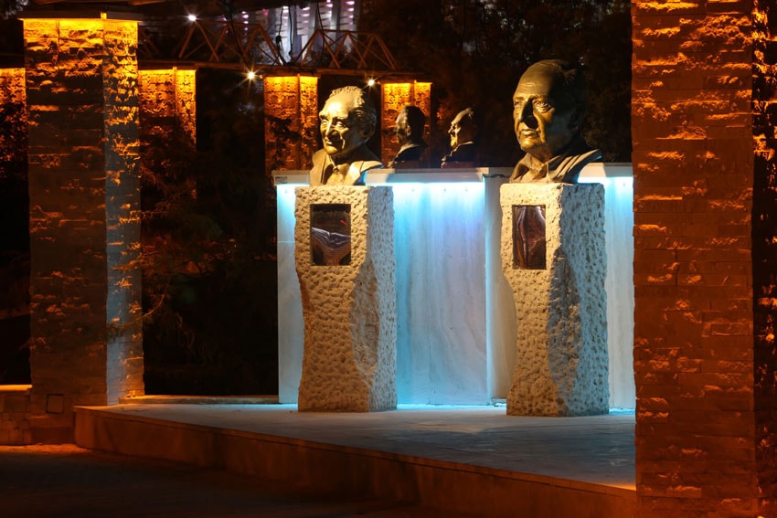 گذر هنرمندان کیش، پلی به تاریخ فرهنگ و هنر ایران زمین