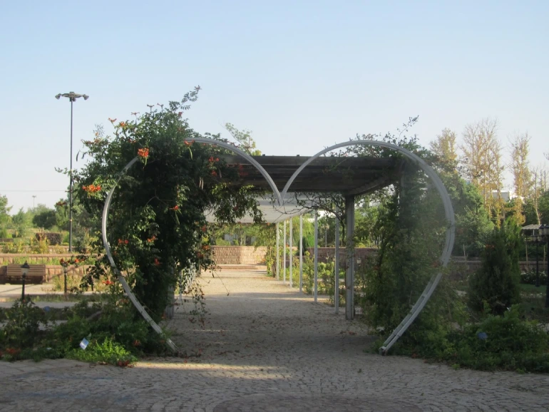 باغ مشهد کجاست؟
