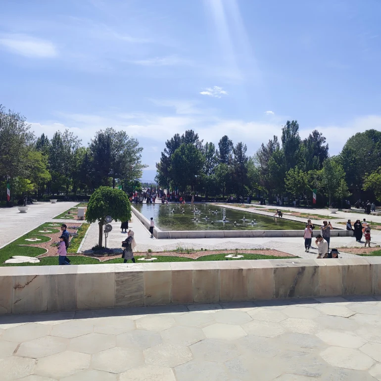 آرامگاه فردوسی