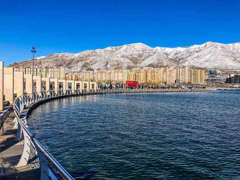 دریاچه چیتگر تهران