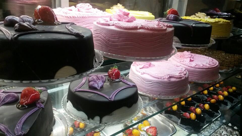 شیرینی فروشی فرانسه