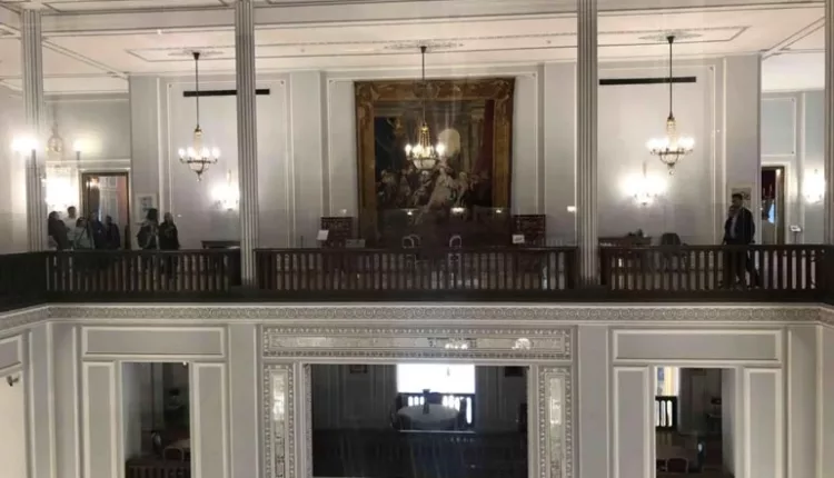 نیم طبقه دوم کاخ نیاوران