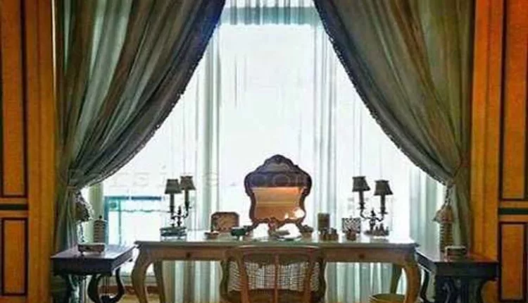 اتاق مطالعه علیرضا پهلوی