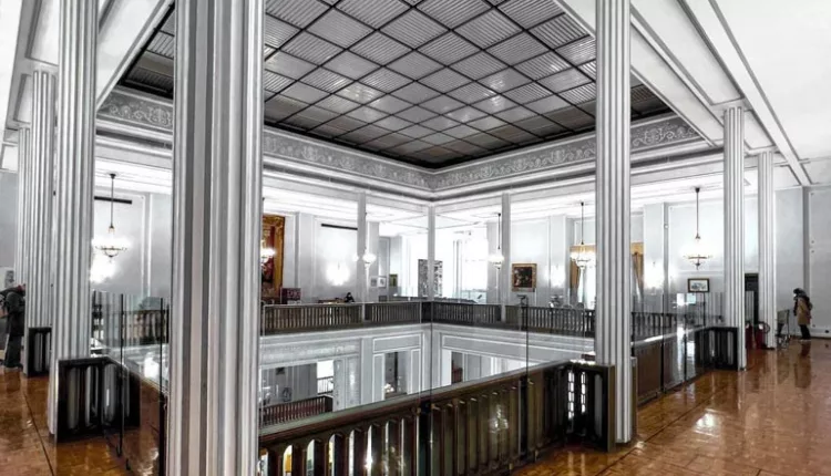 سقف بازشو کاخ نیاوران 2