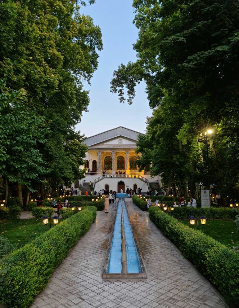 عکس باغ فردوس در تابستان