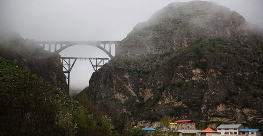 پل ورسک از جاهای دیدنی فیروزکوه