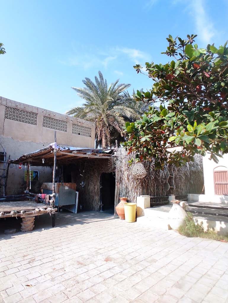 سفر به بندر کنگ