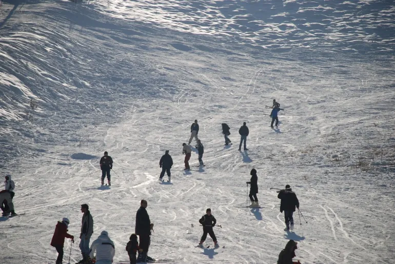 بهترین زمان بازدید از پیست اسکی آبعلی