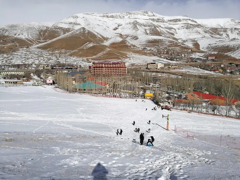 امکانات رفاهی پیست اسکی آبعلی