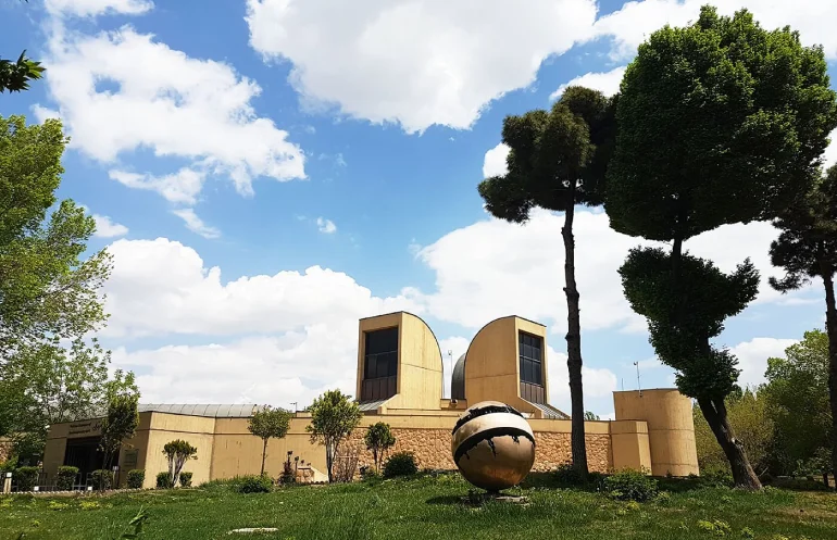 معماری موزه هنرهای معاصر در تهران