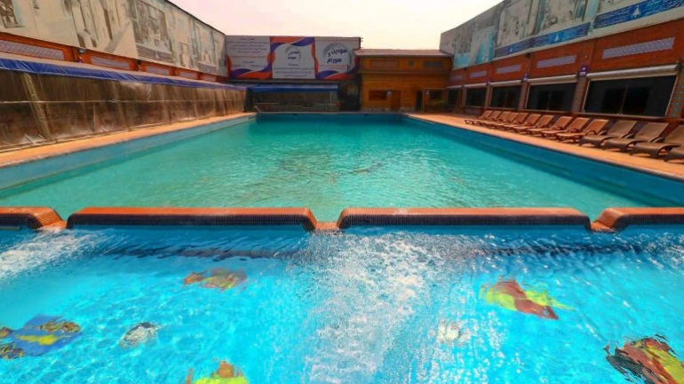 استخر روباز پارک ارم