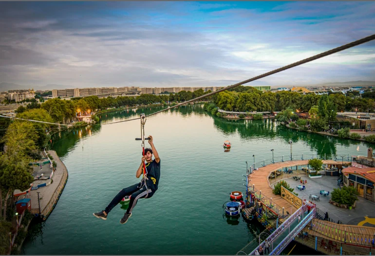 امکانات پارک ارم تهران