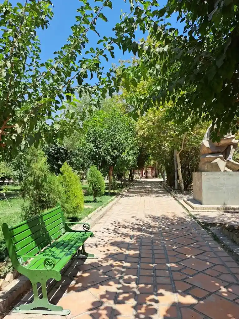 بوستان هنرمندان