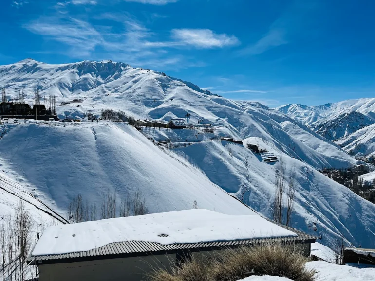 بخش‌های مختلف پیست اسکی شمشک