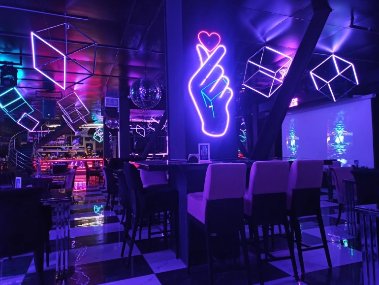 کافه مدرن شیراز