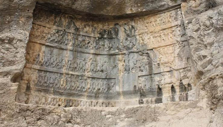 با رفتن به قلعه با یک تیر دو نشان بزنید...