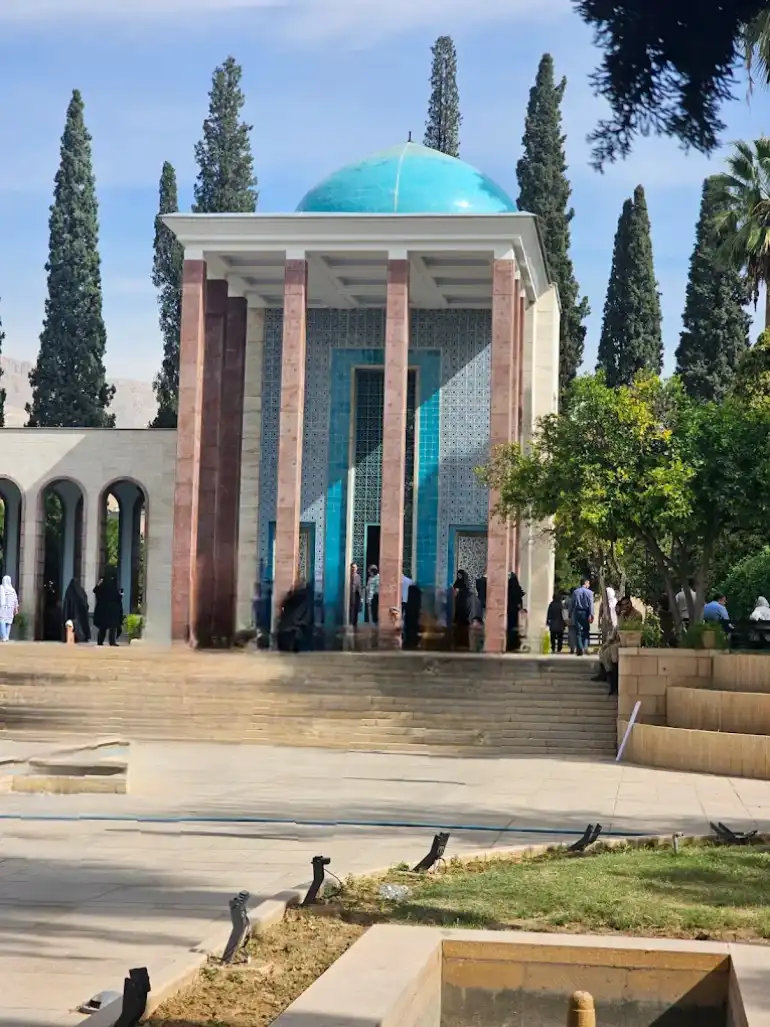 تصویر آرامگاه سعدی