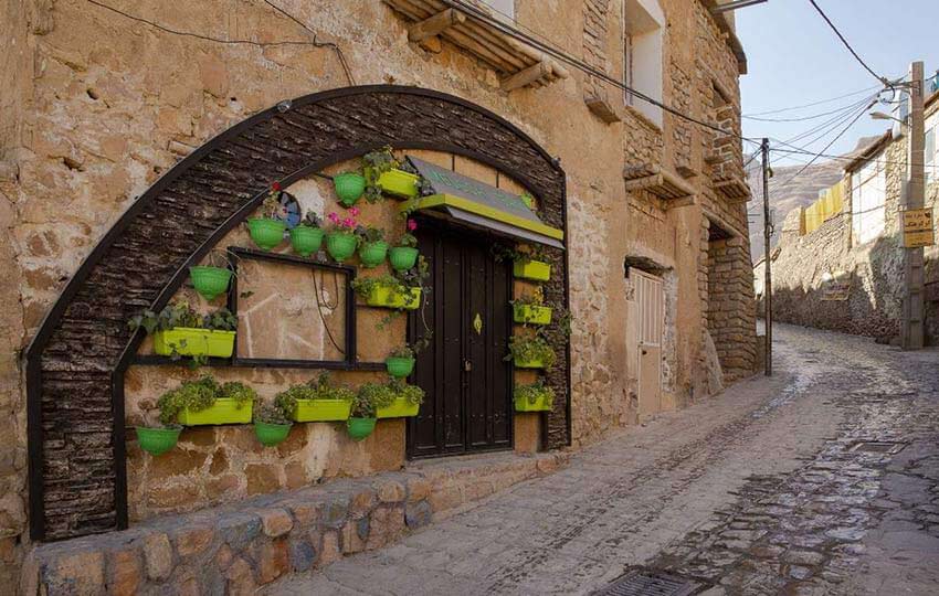 بازی‌‌ها و سرگرمی‌های رایج در روستای قلات شیراز