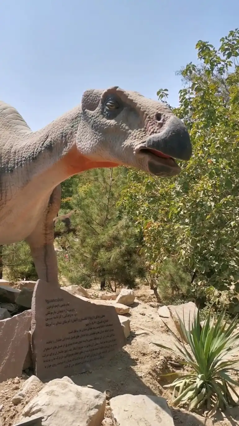 ماکت دایناسورها و سایر حیوانات