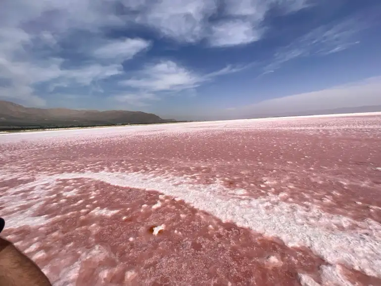 دریاچه مهارلو کجاست؟