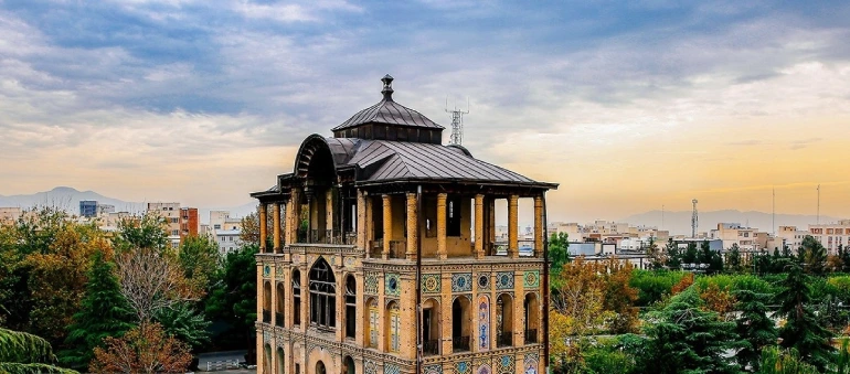 عمارت کلاه فرنگی تهران کجاست؟