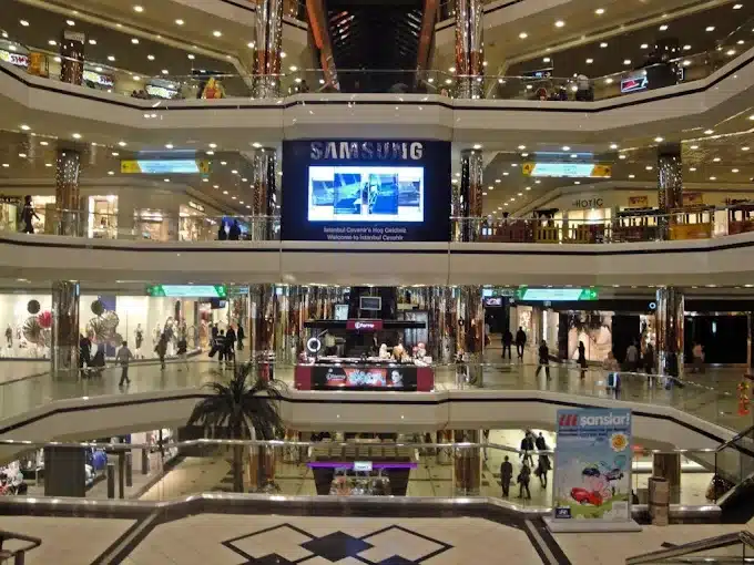 مرکز خرید اپال پر تردد ترین مرکز خرید تهران