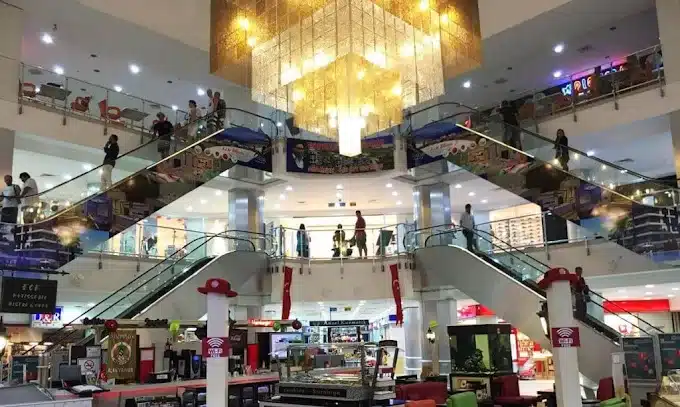 مگامال از مدرن ترین مراکز خرید تهران